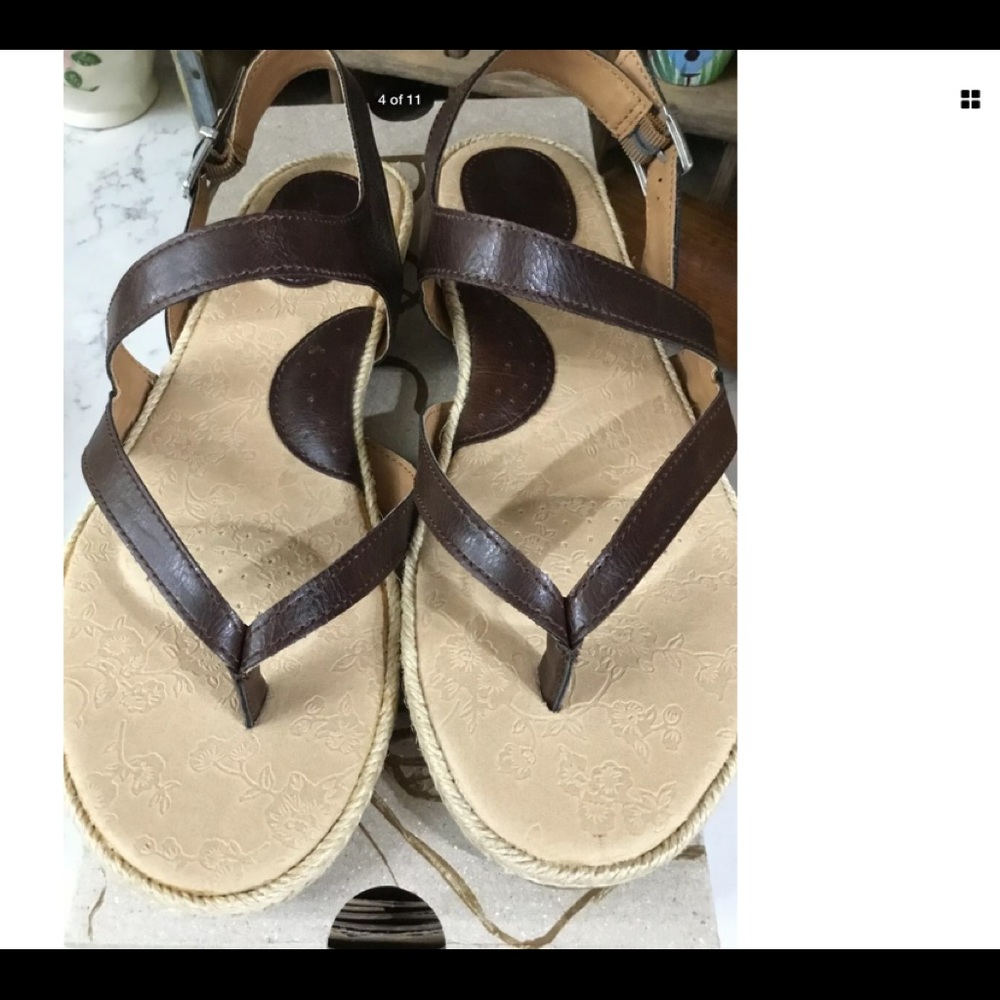 B.O.C Lucila Flat Thong Slingback Sandals
Brown 8M - Picture 4 of 8